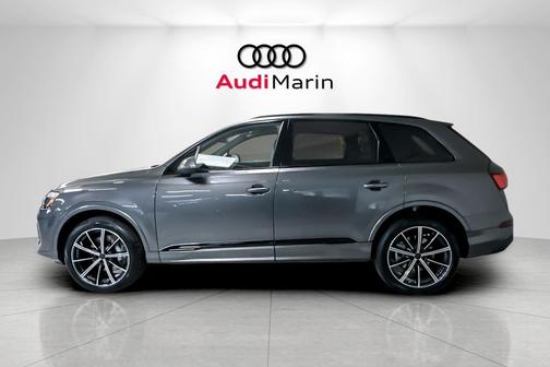 2026 Audi Q7 45 Premium Plus