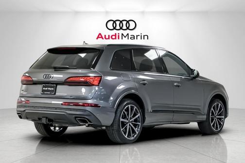 2026 Audi Q7 45 Premium Plus