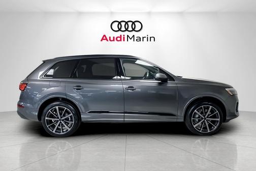 2026 Audi Q7 45 Premium Plus