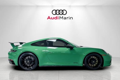 2023 Porsche 911 Carrera GTS