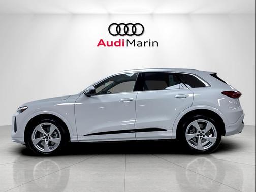Glacier White Metallic 2025 Audi Q5 Prestige TFSI quattro S tronic