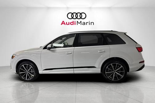 2026 Audi Q7 45 Premium Plus