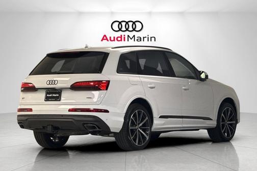 2026 Audi Q7 45 Premium Plus