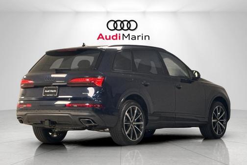 2026 Audi Q7 45 Premium Plus