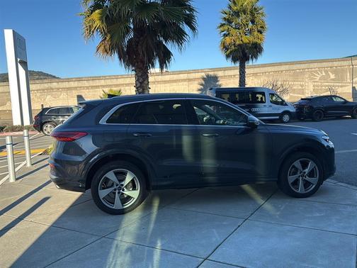 2025 Audi Q5 Premium Plus TFSI quattro S tronic