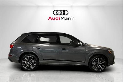 2025 Audi Q7 45 Premium Plus