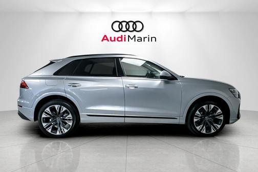 2025 Audi Q8 55 Premium Plus