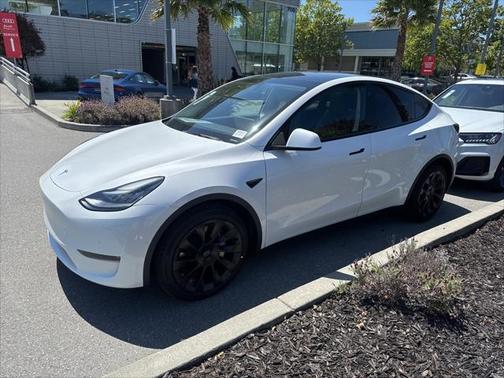2021 Tesla Model Y Long Range Dual Motor All-Wheel Drive