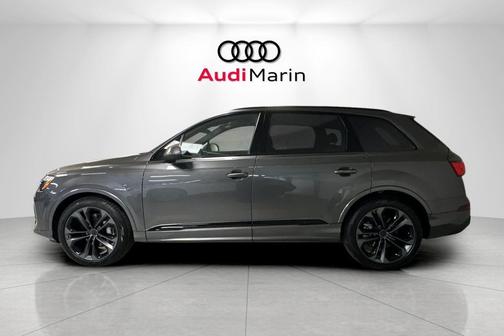 Samurai Gray Metallic 2026 Audi Q7 55 Premium Plus