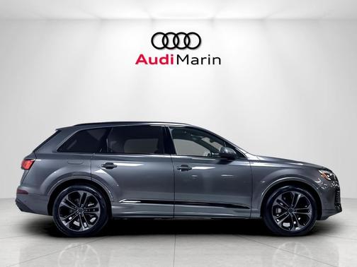 Samurai Gray Metallic 2026 Audi Q7 55 Premium Plus