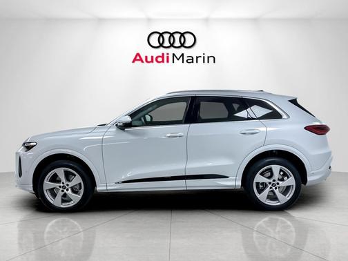 Glacier White Metallic 2025 Audi Q5 Premium Plus TFSI quattro S tronic
