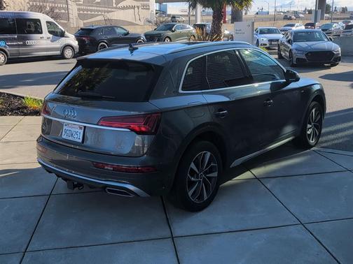 2023 Audi Q5 45 S line Premium Plus