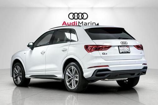 2025 Audi Q3 Premium 45 TFSI S line quattro Tiptronic