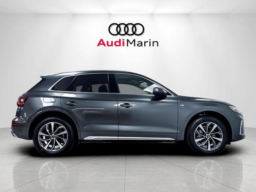 Daytona Gray Pearl Effect 2023 Audi Q5 45 S line Premium Plus