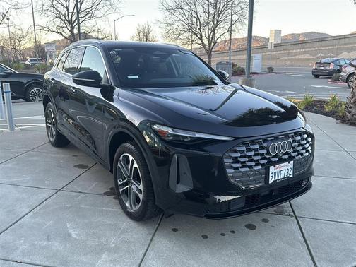 2025 Audi Q5 Premium Plus TFSI quattro S tronic