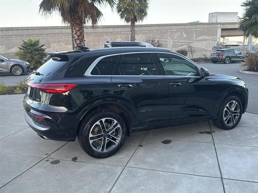 2025 Audi Q5 Premium Plus TFSI quattro S tronic