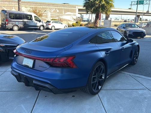 2025 Audi RS e-tron GT performance