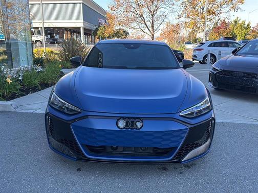 2025 Audi RS e-tron GT performance