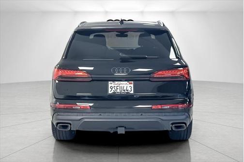 2025 Audi Q7 55 Premium Plus