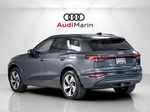 Manhattan Gray Metallic 2025 Audi Q6 e-tron Premium Plus quattro