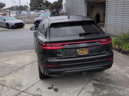 2023 Audi Q8 55 Premium Plus