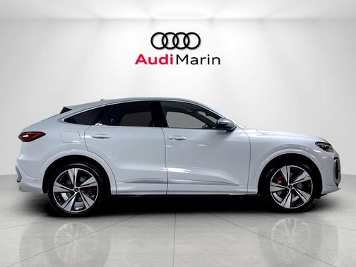 Glacier White Metallic 2026 Audi SQ5 3.0T Premium Plus