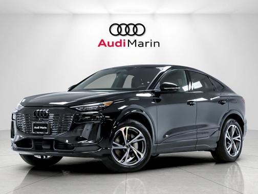 Mythos Black Metallic 2027 Audi Q6 e-tron Sportback Premium Plus