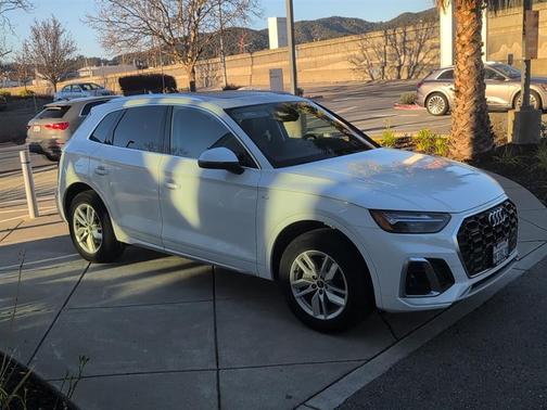 2023 Audi Q5 45 S line Premium