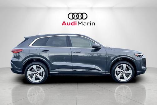 2025 Audi Q5 Premium Plus TFSI quattro S tronic