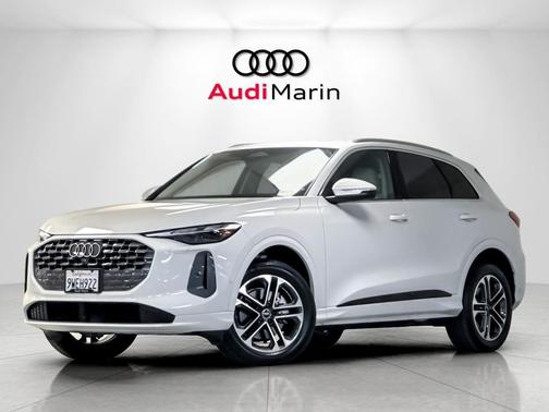 Glacier White Metallic 2025 Audi Q5 Premium TFSI quattro S tronic