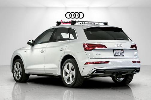 2022 Audi Q5 45 S line Premium Plus