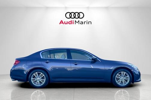 2012 INFINITI G25 Journey