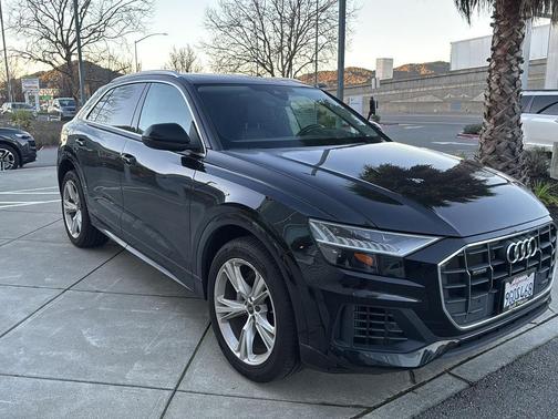 2023 Audi Q8 55 Premium