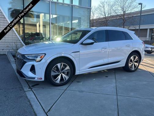 2024 Audi Q8 e-tron Prestige