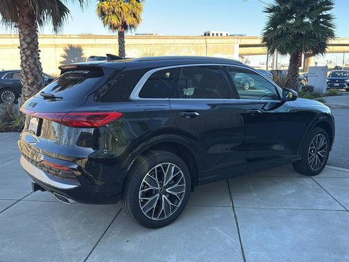 2025 Audi Q5 Premium Plus TFSI quattro S tronic