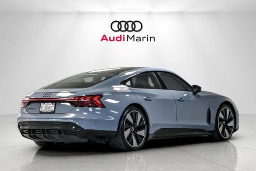 2023 Audi e-tron GT Prestige quattro