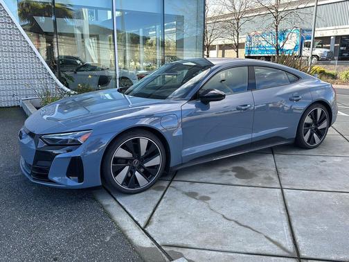 2023 Audi e-tron GT Prestige quattro