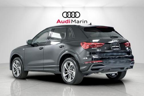 2025 Audi Q3 Premium 45 TFSI S line quattro Tiptronic