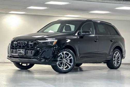 2025 Audi Q7 45 Premium Plus