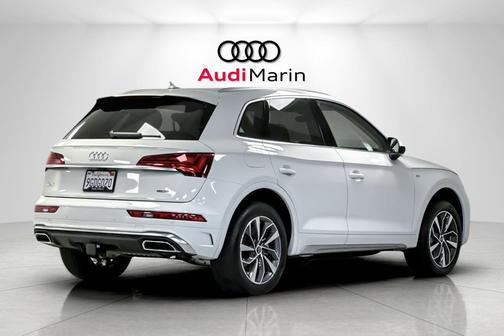 2023 Audi Q5 45 S line Premium Plus
