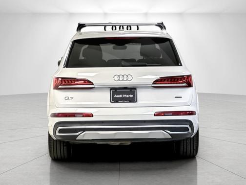 2022 Audi Q7 55 Premium Plus
