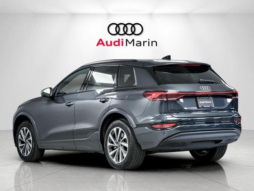 Manhattan Gray Metallic 2027 Audi Q6 e-tron Premium