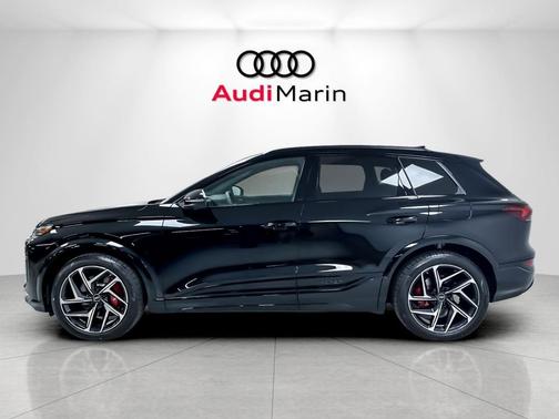 Mythos Black Metallic 2027 Audi SQ6 e-tron Premium Plus