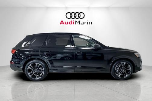 2026 Audi Q7 55 Premium Plus