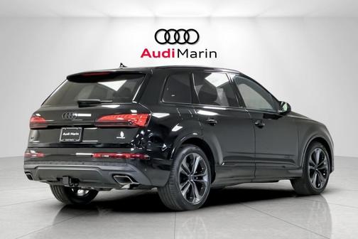 2026 Audi Q7 55 Premium Plus