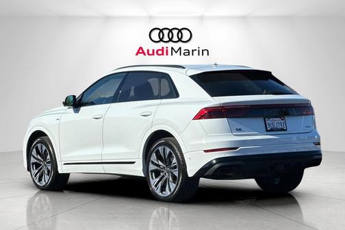 2025 Audi Q8 55 Premium Plus