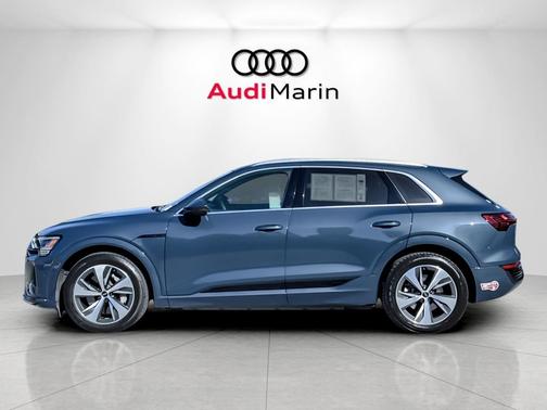 Plasma Blue Metallic 2024 Audi Q8 e-tron Prestige
