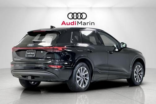 2025 Audi Q6 e-tron Premium Plus quattro