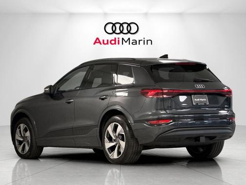 Manhattan Gray Metallic 2025 Audi Q6 e-tron Premium Plus quattro