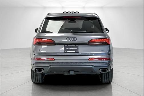 2025 Audi Q7 55 Premium Plus